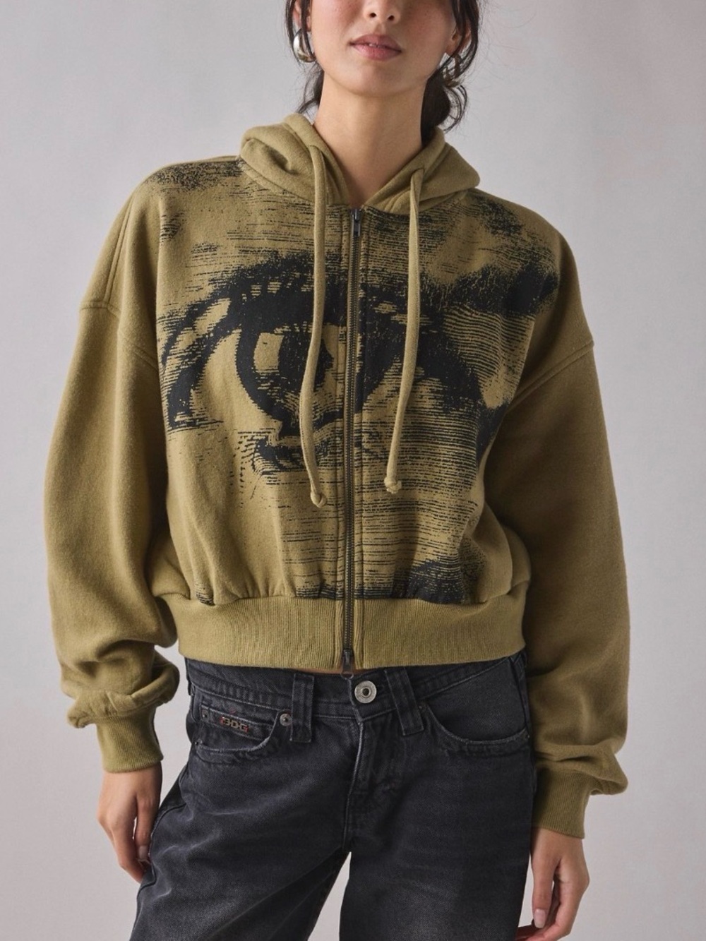 New! BDG Delaney graphic cropped zip-up hoodie sweatshirt NWT